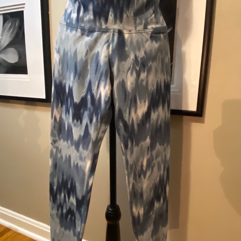 Old Navy Go Dry Balance Legging Medium Petite